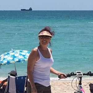 Meet your Posher, Diana maría